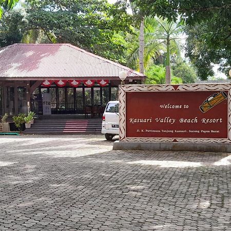 Kasuari Valley Beach Resort Sorong Kültér fotó