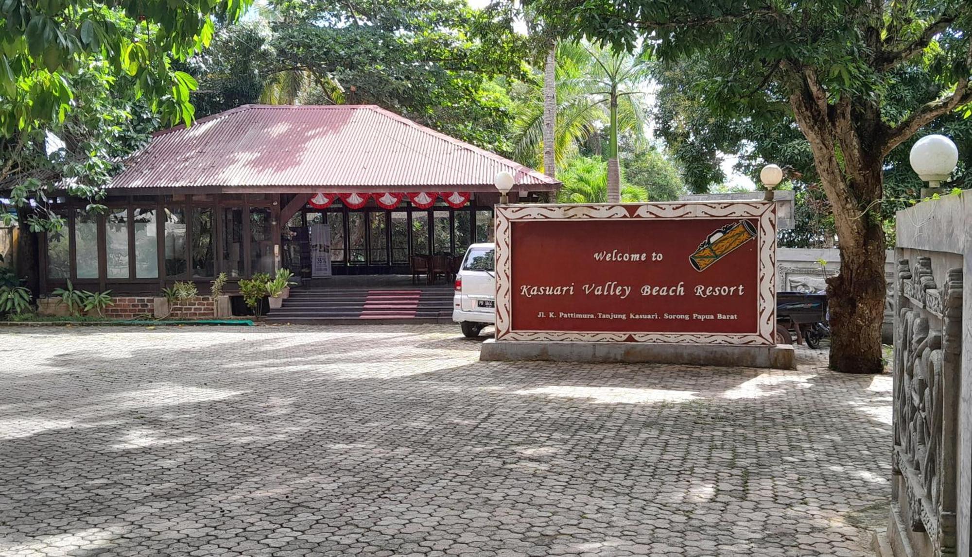Kasuari Valley Beach Resort Sorong Kültér fotó