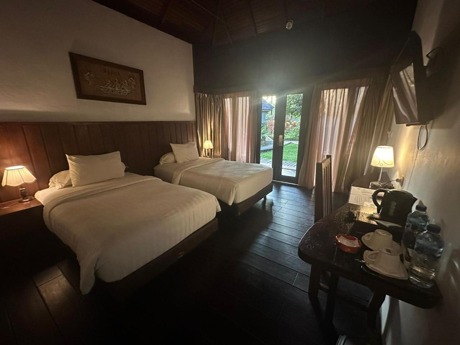 Kasuari Valley Beach Resort Sorong Kültér fotó